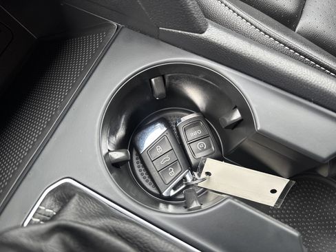 Used 2023 Volkswagen Atlas SE image 22