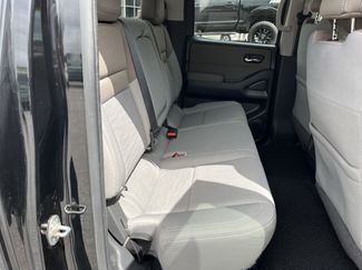 Used 2022 Nissan Frontier SV AWD/4WD video 4