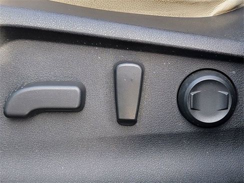 Used 2021 Subaru Ascent Limited w/ Popular Package #2A image 4