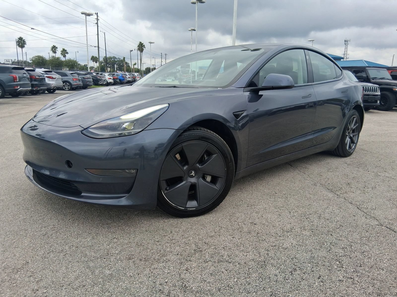 Used 2022 Tesla Model 3 Long Range AWD/4WD image 3