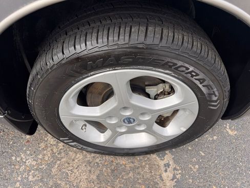 Used 2015 Nissan Leaf S w/ Charge Package FWD image 4