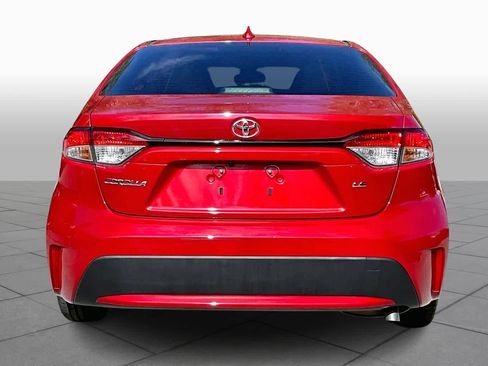 Used 2021 Toyota Corolla LE image 5