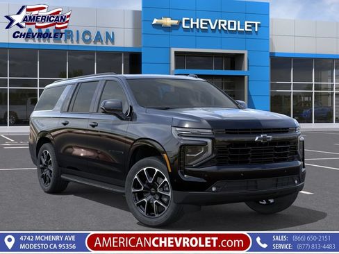 New 2026 Chevrolet Suburban RST w/ RST Capability Package AWD/4WD image 1