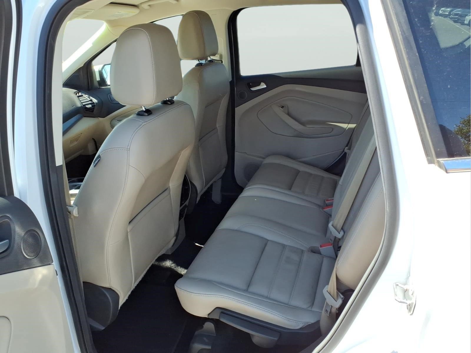 Used 2017 Ford Escape SE w/ SE Leather Comfort Package FWD image 9