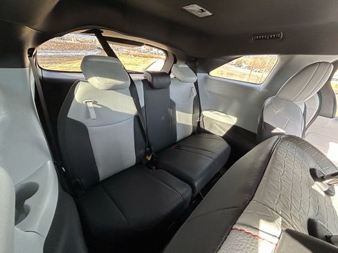 Used 2024 Toyota Sienna XSE image 31