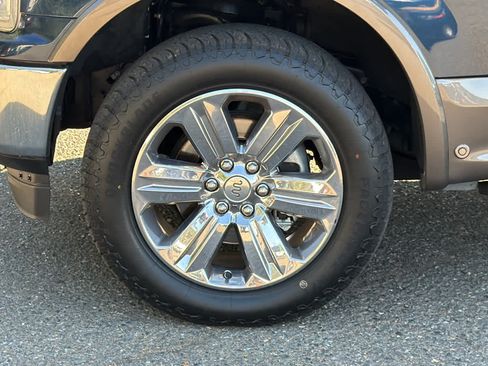 Used 2019 Ford F150 King Ranch w/ Equipment Group 601A Luxury AWD/4WD image 9