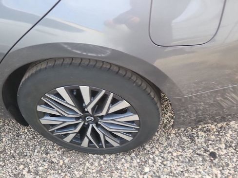 Used 2024 Nissan Altima 2.5 SV image 6