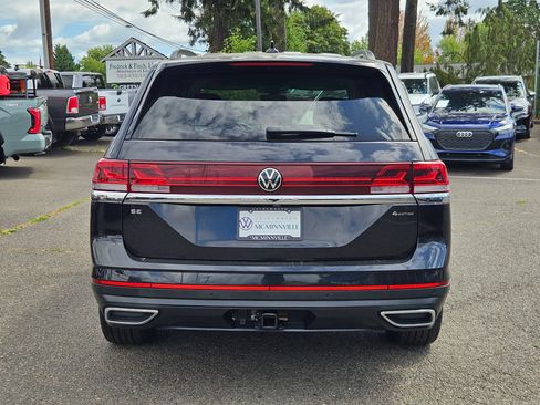 Used 2025 Volkswagen Atlas SE AWD/4WD image 4