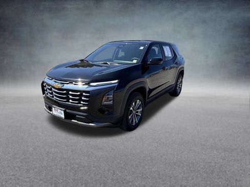 Used 2026 Chevrolet Equinox LT AWD/4WD image 14