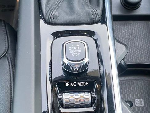 Used 2020 Volvo S60 T5 Momentum w/ Protection Package Premier image 12