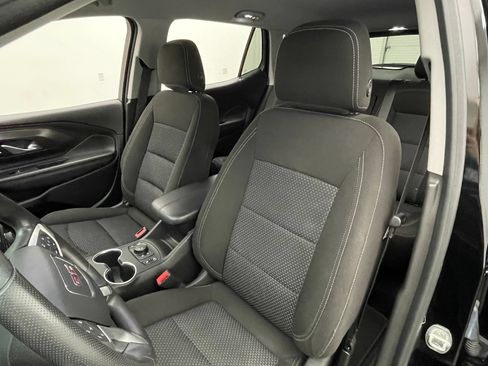 Used 2022 GMC Terrain SLE w/ Driver Convenience Package FWD image 17