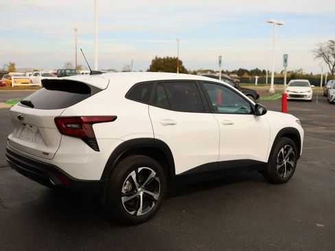 Used 2025 Chevrolet Trax RS w/ Driver Confidence Package image 6