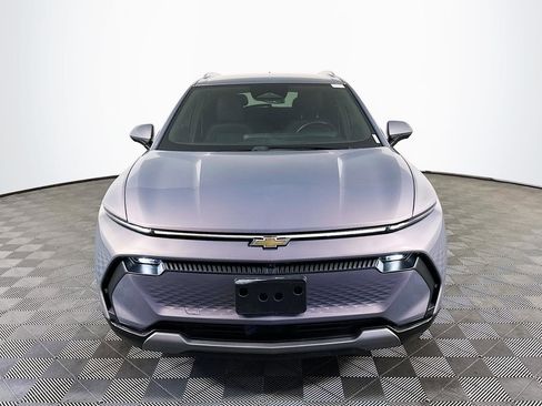 Used 2024 Chevrolet Equinox EV LT image 2