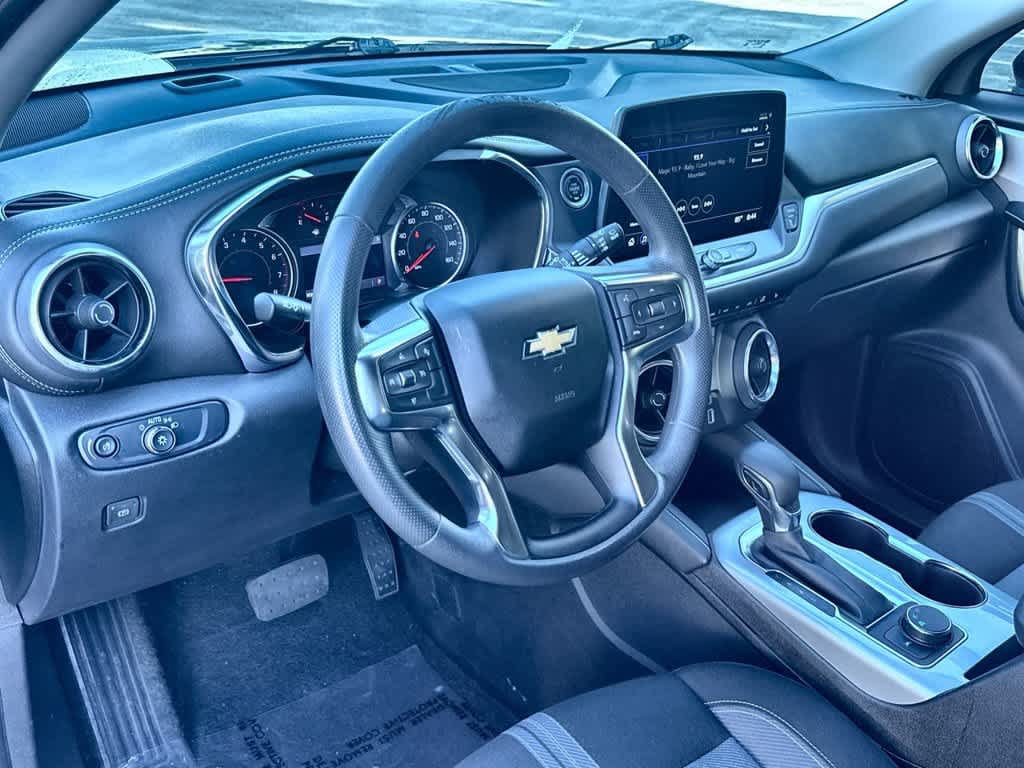 Used 2024 Chevrolet Blazer LT FWD image 13