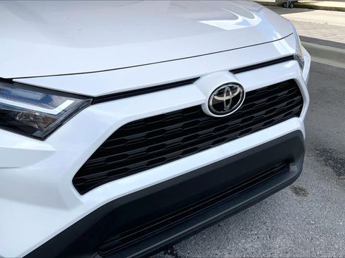 Used 2024 Toyota RAV4 XLE w/ Convenience Package FWD image 31