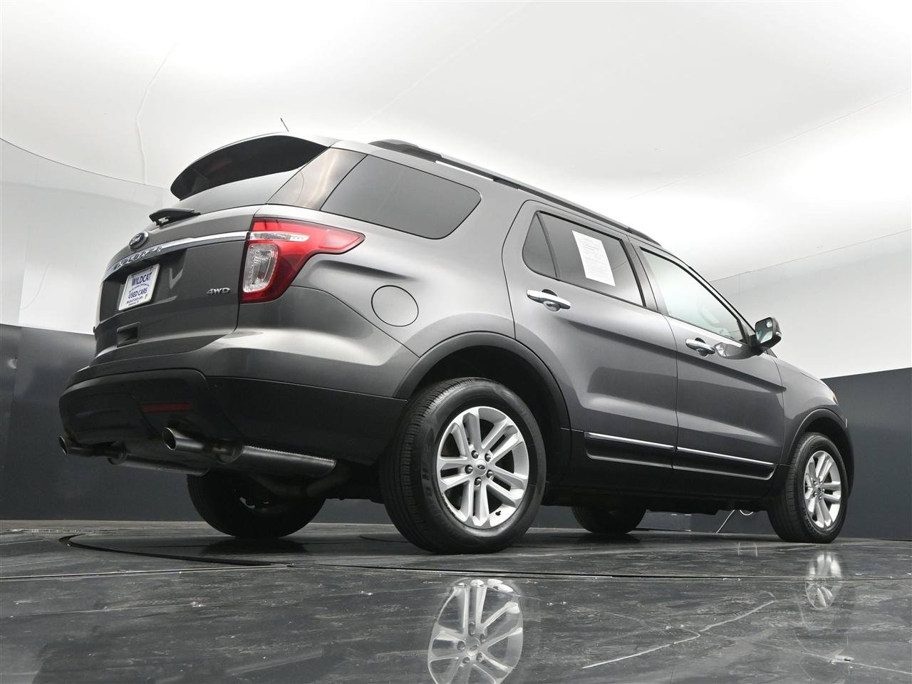 Used 2014 Ford Explorer XLT AWD/4WD image 31