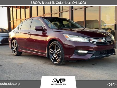 Used 2017 Honda Accord Touring image 1