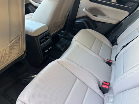 Certified 2026 Porsche Macan 4 Electric AWD/4WD image 14