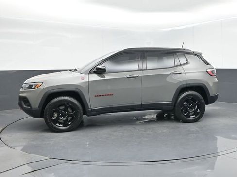 Used 2023 Jeep Compass Trailhawk AWD/4WD image 5