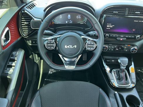 Used 2025 Kia Soul GT-Line FWD image 12