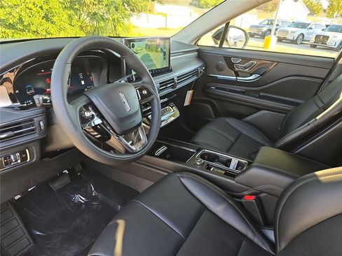 New 2026 Lincoln Corsair Reserve w/ Jet Appearance Package FWD image 11