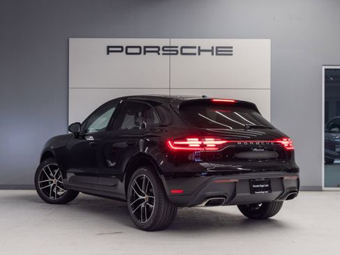 Used 2026 Porsche Macan image 3