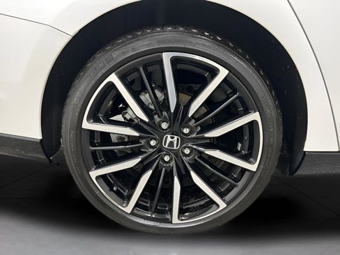 Used 2023 Honda Accord Touring image 11