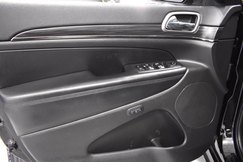 Used 2020 Jeep Grand Cherokee Limited X AWD/4WD image 15