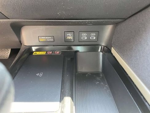 Used 2025 Toyota Camry LE w/ Convenience Package FWD image 29