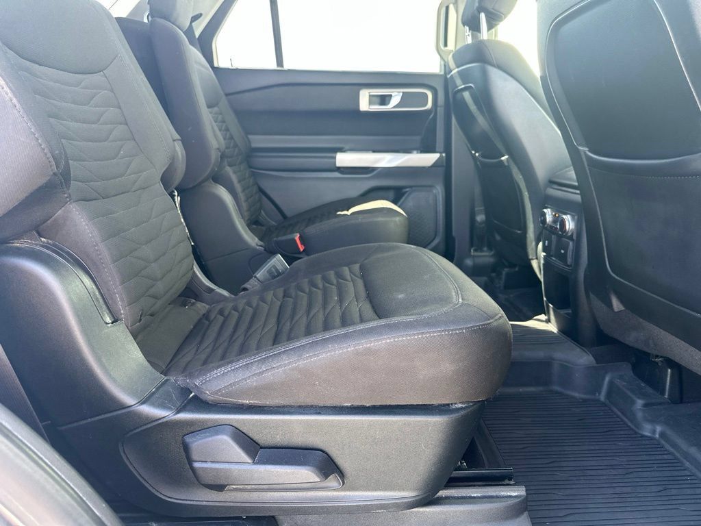 Used 2020 Ford Explorer XLT w/ Comfort Package AWD/4WD image 29