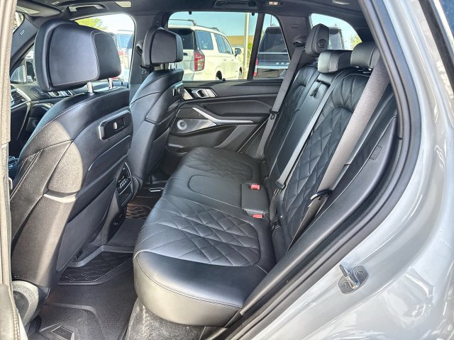 Used 2025 BMW X5 M60i AWD/4WD image 23