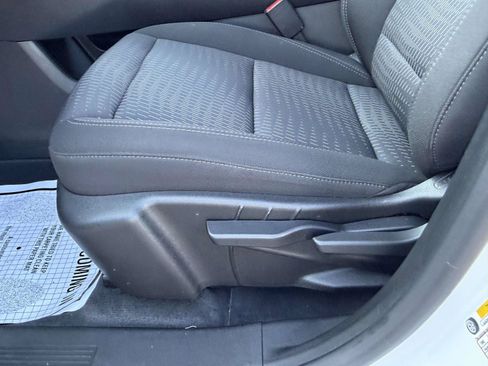 Used 2026 Chevrolet Equinox LT AWD/4WD image 16
