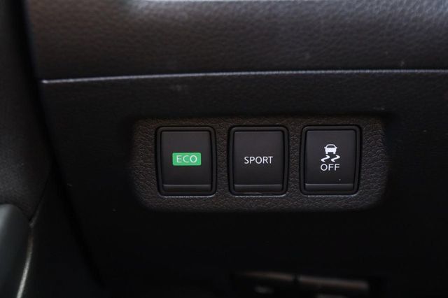 Used 2015 Nissan Sentra SV FWD image 19