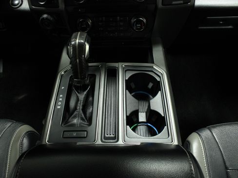 Used 2017 Ford F150 Raptor w/ Equipment Group 802A Luxury image 22