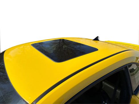 Used 2010 Chevrolet Camaro SS RWD image 9