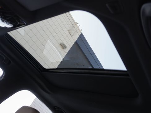 Certified 2025 BMW 530i xDrive w/ Premium Package image 14