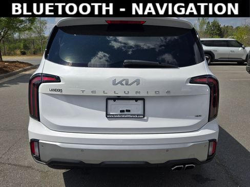 Used 2024 Kia Telluride EX w/ EX Captain's Chair Package AWD/4WD image 6