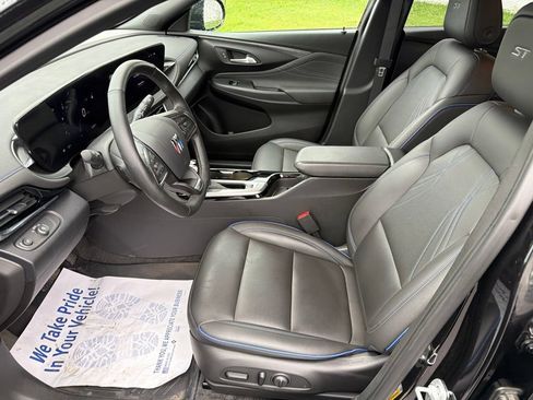 Used 2025 Buick Envista Sport Touring w/ Convenience I Package FWD image 20