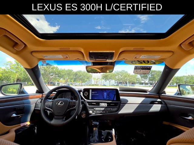 Used 2025 Lexus ES 300h w/ Premium Package FWD image 19