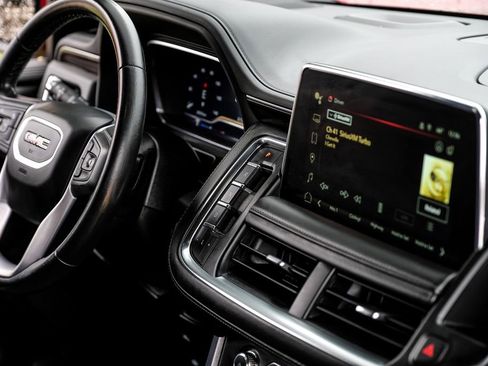 Used 2022 GMC Yukon XL SLE image 20