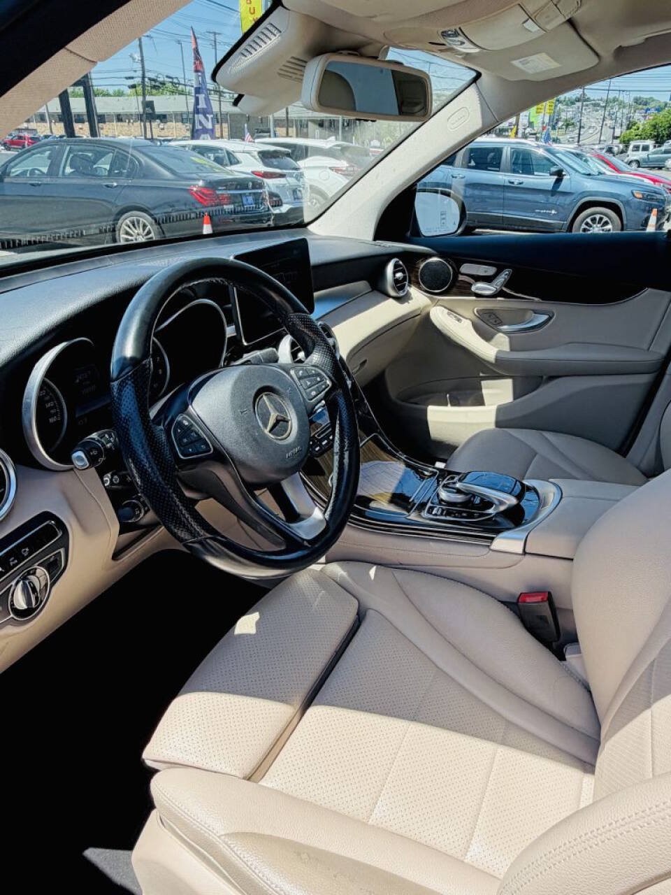 Used 2016 Mercedes-Benz GLC 300 4MATIC w/ Driver Assistance Package image 18