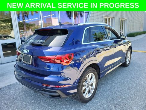 Used 2025 Audi Q3 2.0T Premium w/ Convenience Package AWD/4WD image 4