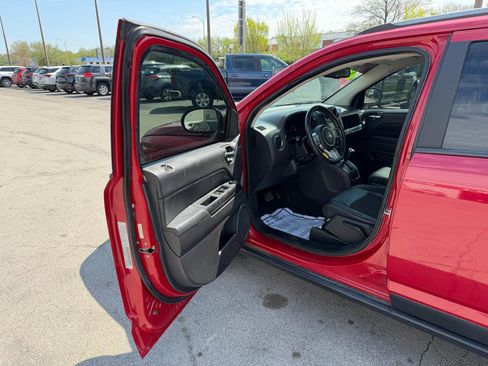 Used 2017 Jeep Compass Sport w/ Power Value Group AWD/4WD image 9