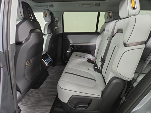 Used 2024 Rivian R1S Adventure AWD/4WD image 21