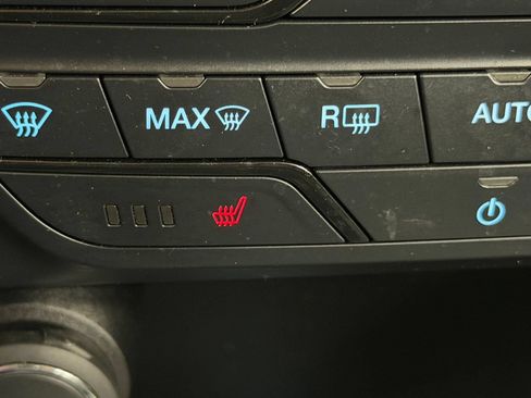 Used 2019 Ford Ranger XLT w/ Equipment Group 302A Luxury AWD/4WD image 29