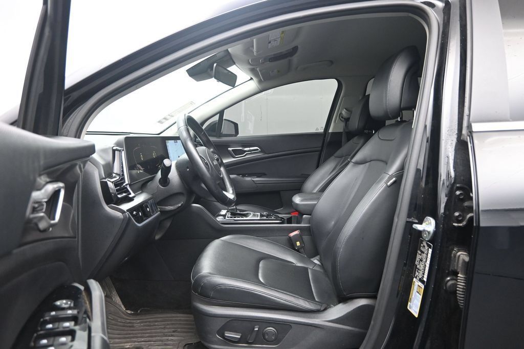 Used 2023 Kia Sportage EX FWD image 22