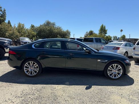 Used 2017 Jaguar XF Prestige RWD image 6