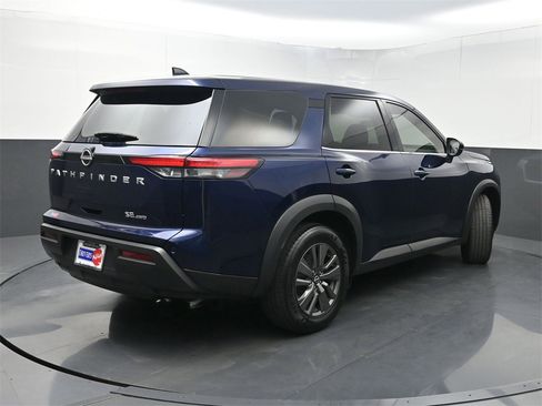 Used 2022 Nissan Pathfinder S image 22