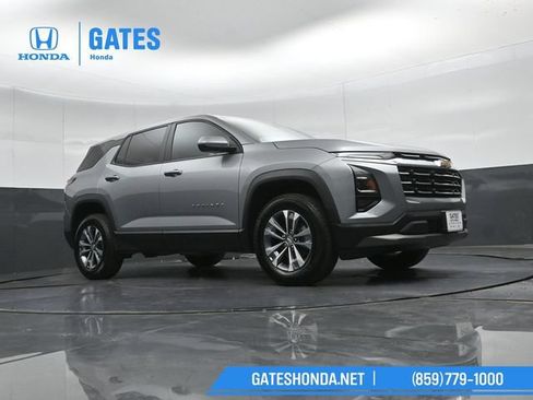 Used 2025 Chevrolet Equinox LT AWD/4WD image 39