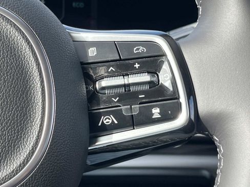 New 2026 Kia Carnival SX w/ SX Dark Edition Package FWD image 33